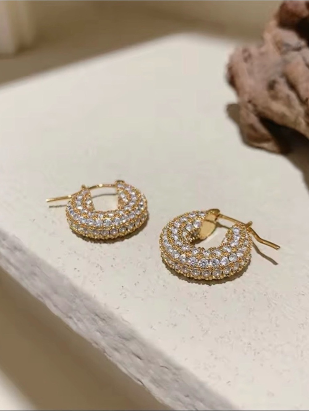 Elegant Gold color Hoop Earrings - Picture 2 of 3